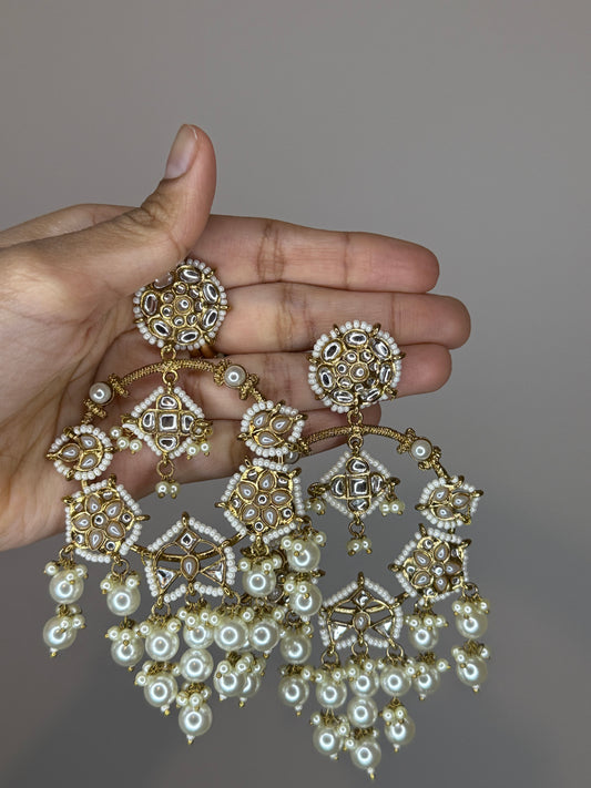 Royalty Earrings (GOLD)