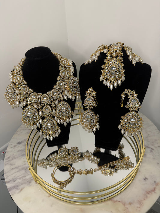 ‘Soniye’ Semi Bridal Set