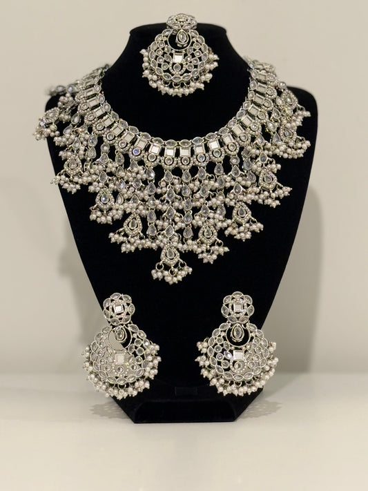 Beautiful SILVER ‘Ayannah’ Set